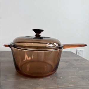 Vintage Amber Visions Corning sauce pot & lid
Made the the France